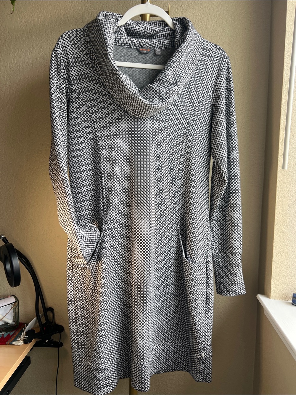 Merrell Cozy black n white Cowl Funnel Neck Sweater Dress - Long Sleeve pockets